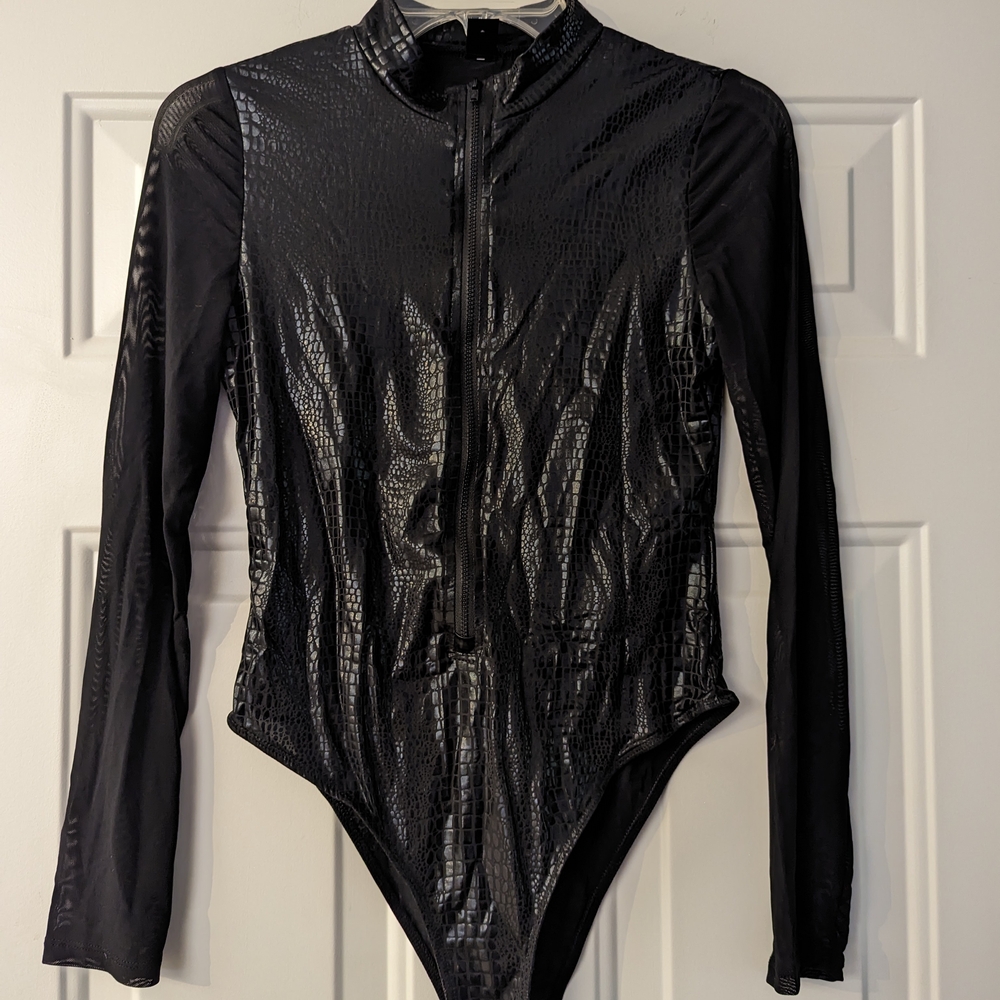 SHEIN Black Glossy Long Sleeve Bodysuit